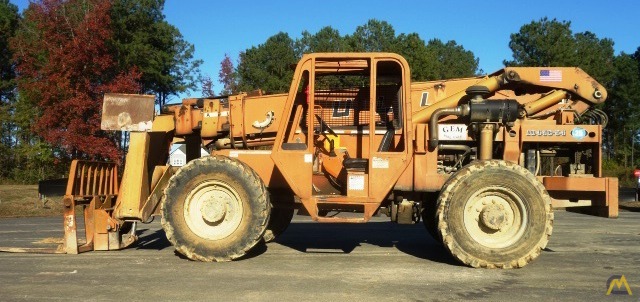 10,000 lb. Lull 1044C-54 Telehander 2