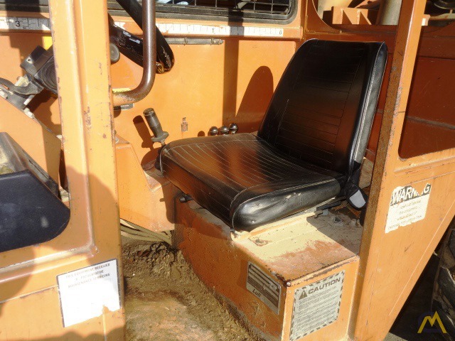 10,000 lb. Lull 1044C-54 Telehander 8