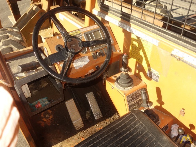 10,000 lb. Lull 1044C-54 Telehander 11