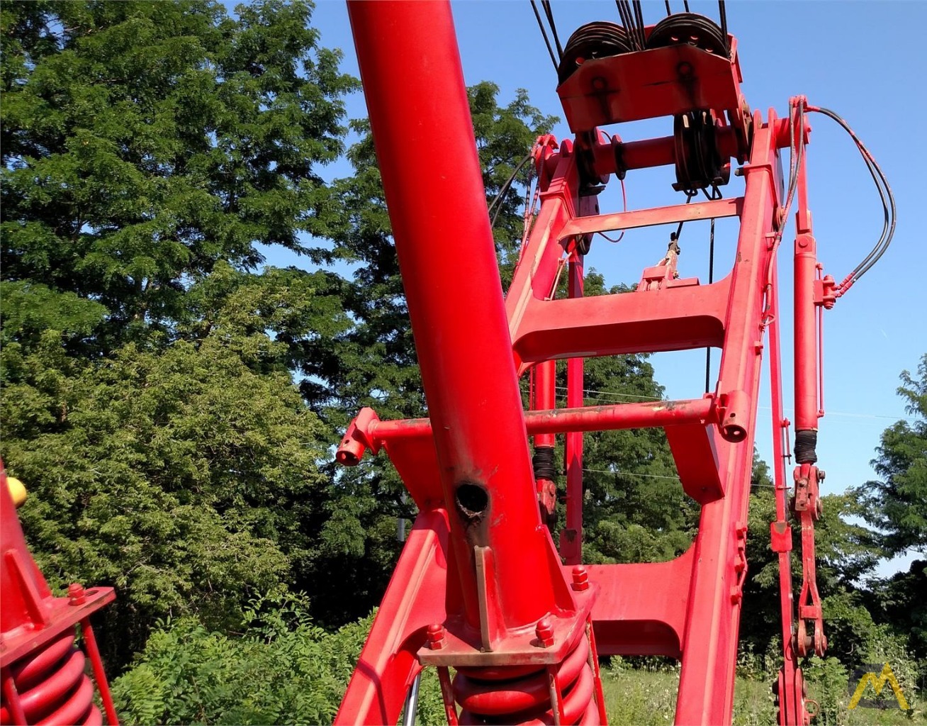 Manitowoc 10000  100-ton Lattice Boom Crawler Crane 6