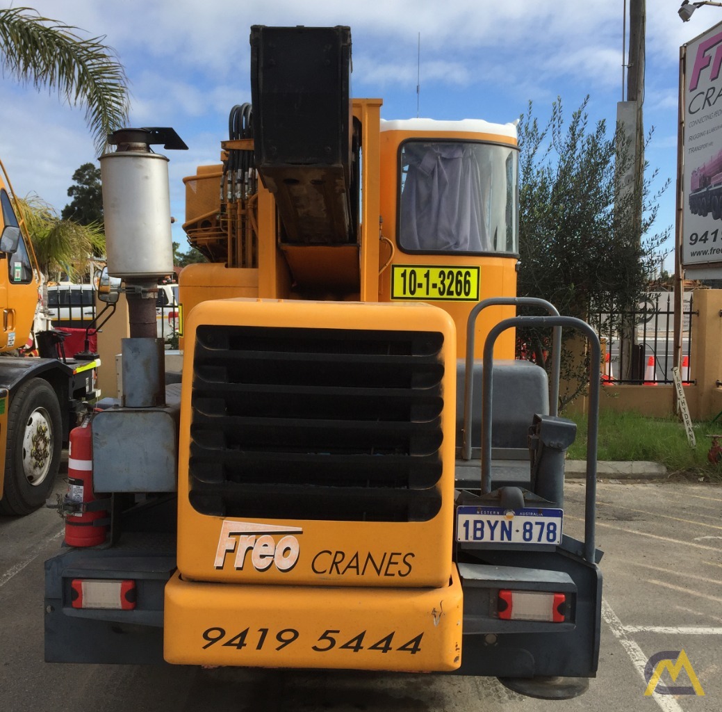 Komatsu LW100-1 10-ton City Class All Terrain Crane 1