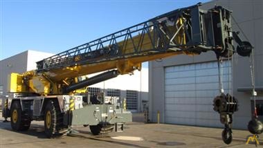 Grove RT9130E-2 130-Ton Rough Terrain Crane 0