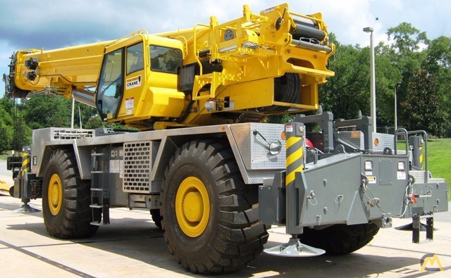Grove RT9130E-2 130-Ton Rough Terrain Crane 1