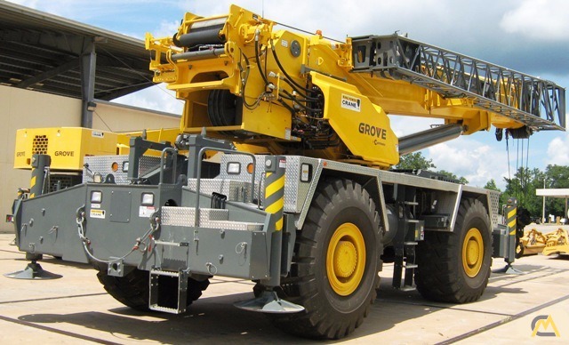 Grove RT9130E-2 130-Ton Rough Terrain Crane 2