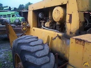 Clark 714 14-ton Down Cab Rough Terrain Crane 4
