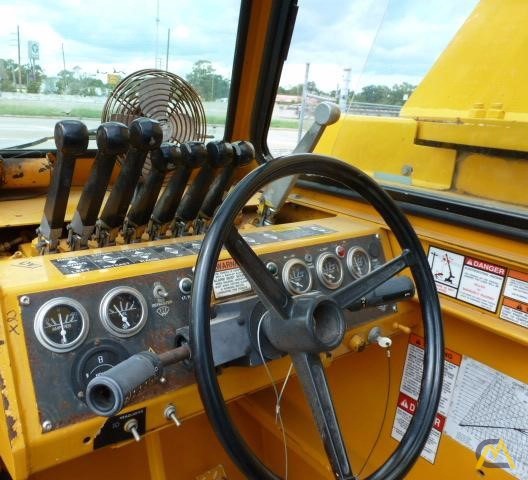 Broderson IC-200-3D 15-Ton Carry Deck Crane 11
