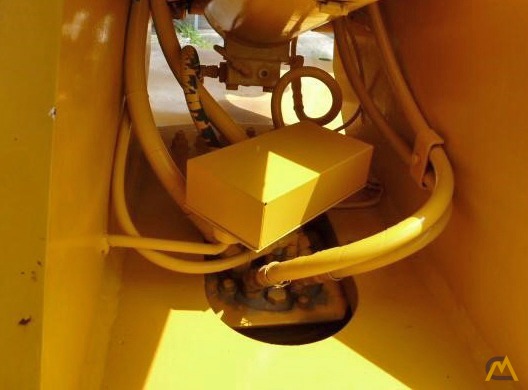 Broderson IC-200-3D 15-Ton Carry Deck Crane 8