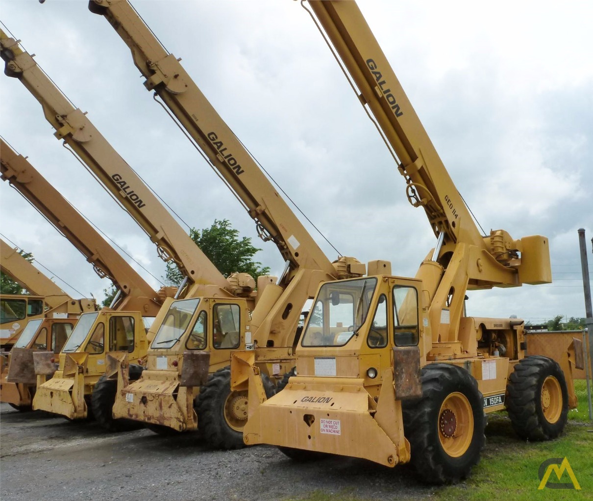 Galion 150FA 15-Ton Down Cab Rough Terrain Crane 1