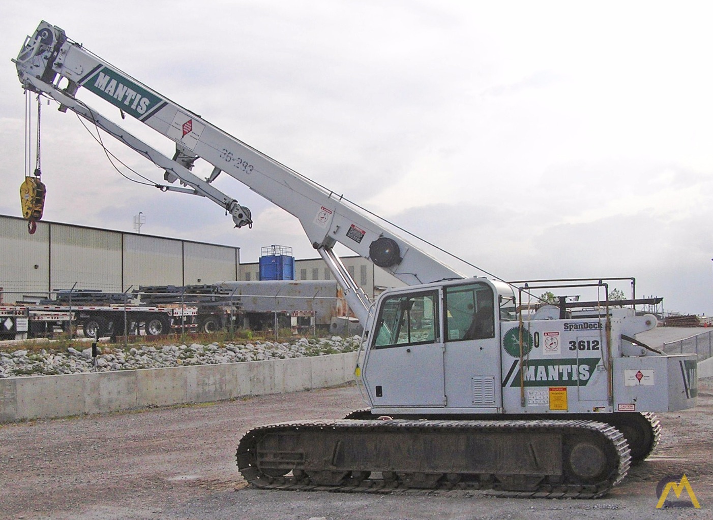 Mantis 3612 18-Ton Telescopic Crawler Crane 1