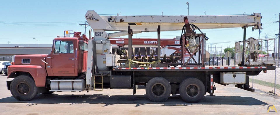 National 875B 18-ton Boom Truck Crane 3