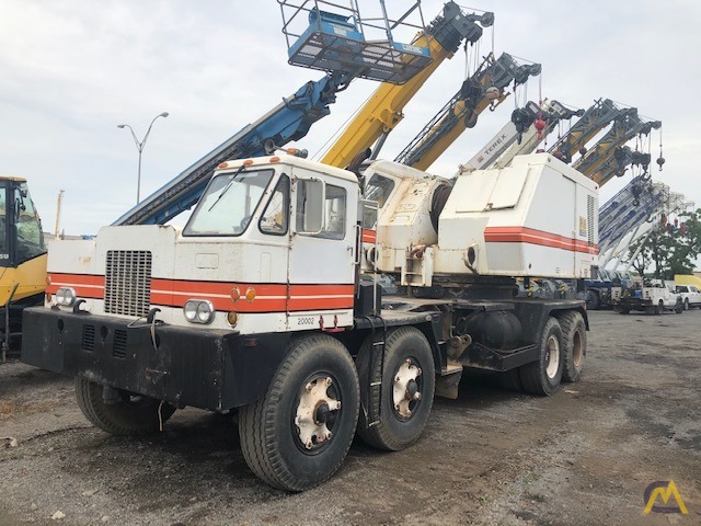 1966 P&H 9125TC 140-Ton Lattice Boom Truck Crane; CranesList ID: 438 3