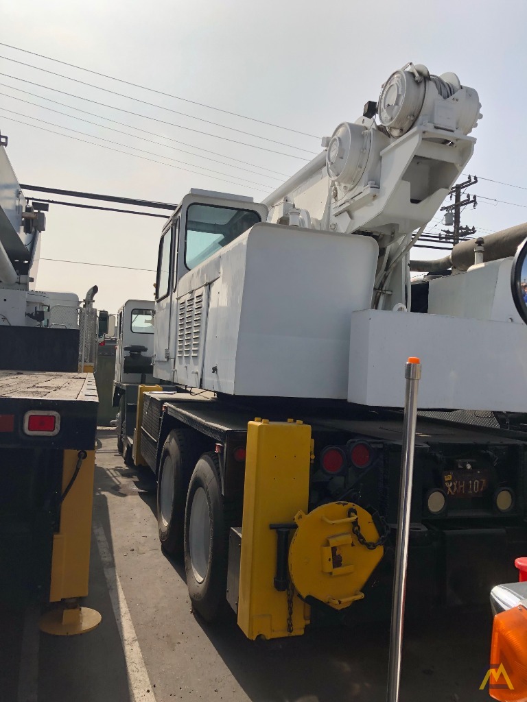 1968 Grove TM250 25-Ton Hydraulic Truck Crane; CranesList ID: 409 3
