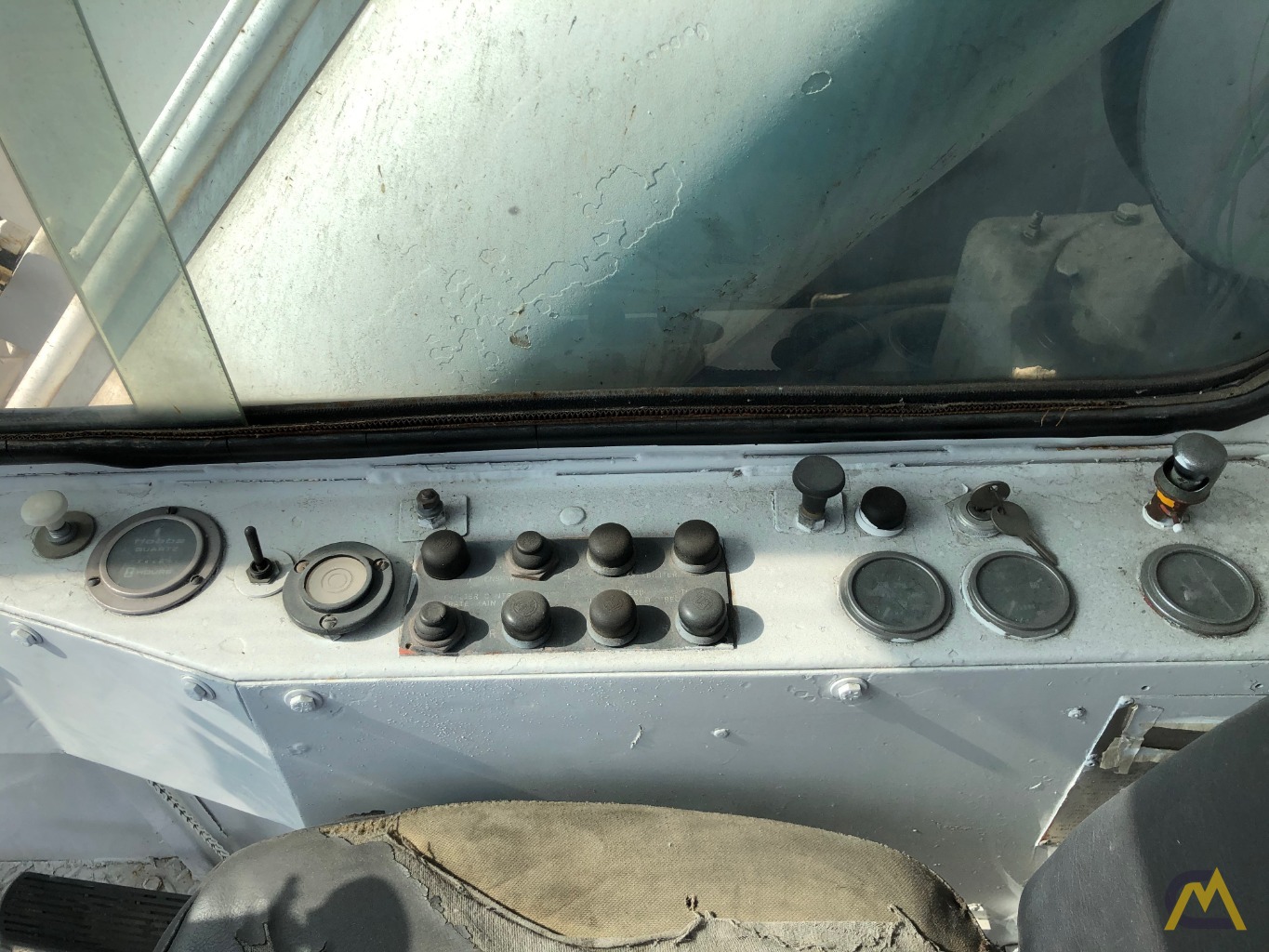 1968 Grove TM250 25-Ton Hydraulic Truck Crane; CranesList ID: 409 32
