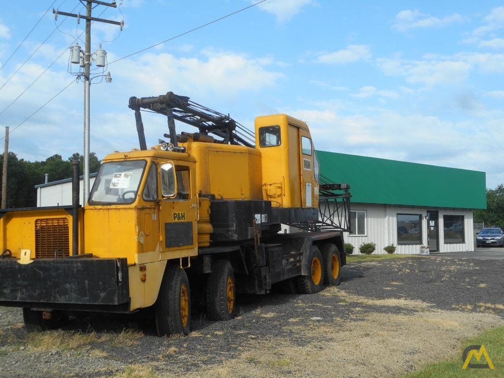 1974 P&H 440TC 40-Ton Lattice Boom Truck Crane 1