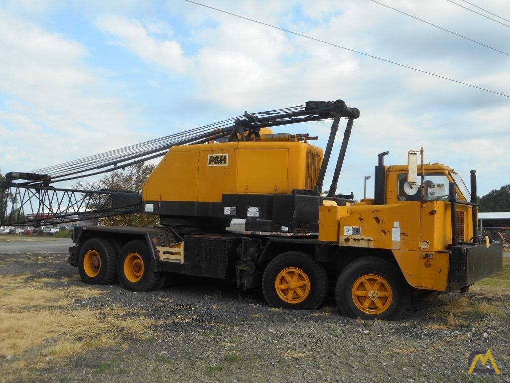 1974 P&H 440TC 40-Ton Lattice Boom Truck Crane 2