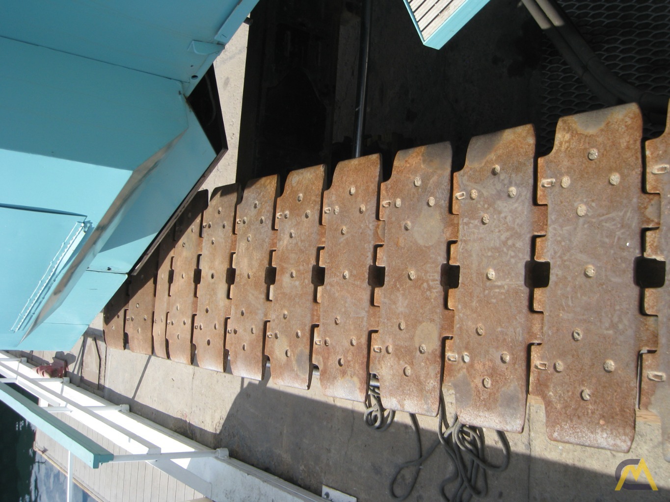 1975 Manitowoc 2900WC 70-Ton Lattice Boom Crawler Crane; CranesList ID: 489 35