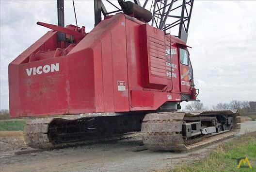 1975 Manitowoc 3900W 140-Ton Lattice Boom Crawler Crane 4