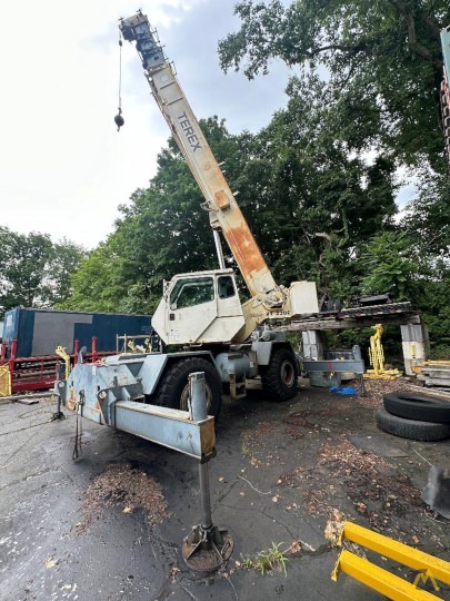Terex RT230E Rough Terrain Crane - CranesList ID: 921 5