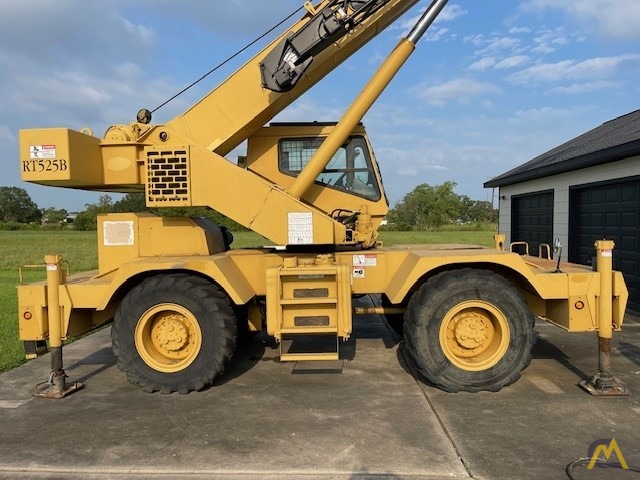 Grove RT525B Rough Terrain Crane 3