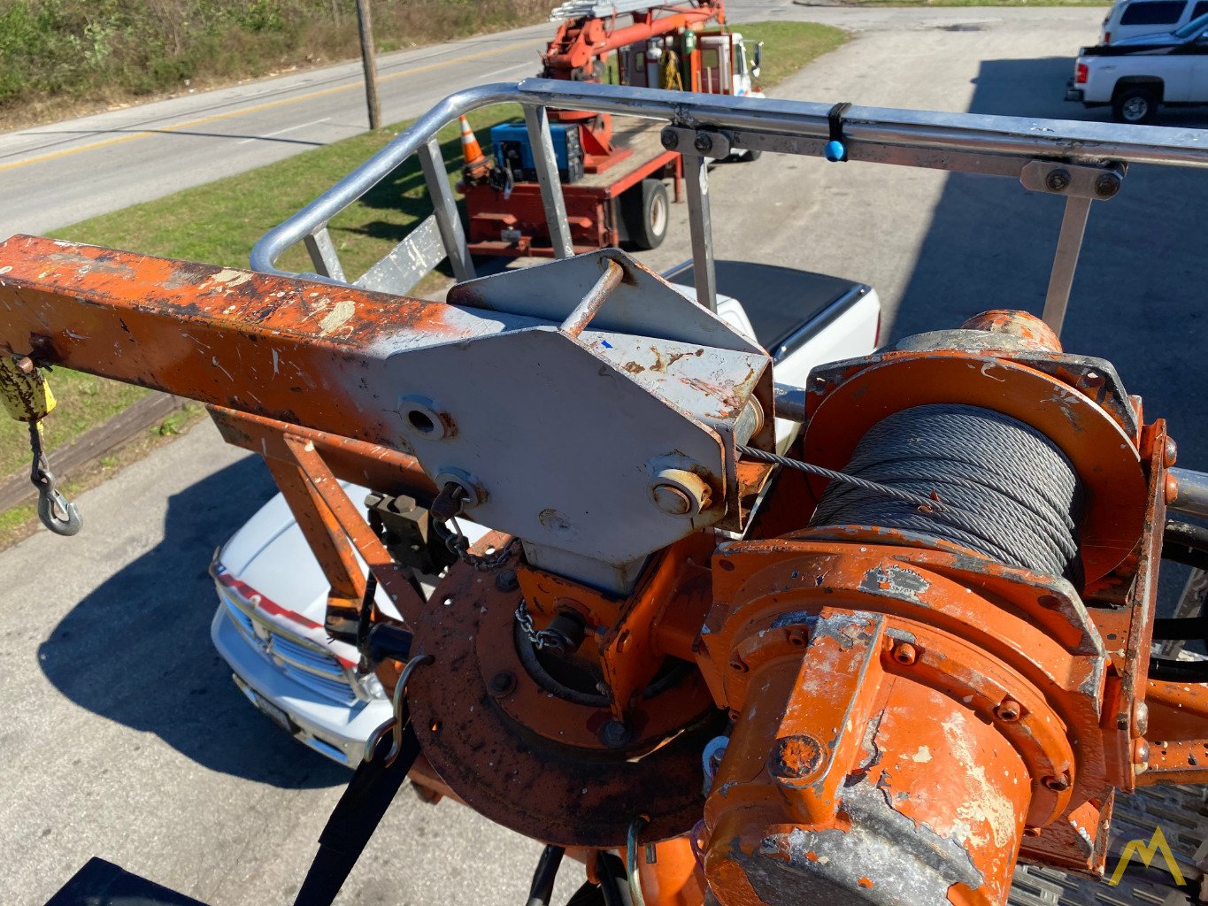 1999 Skyhoist RX87 3-Ton Sign Crane Mounted on Freightliner 6