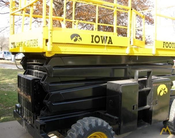 1999 SKYJACK 8841 SCISSOR LIFT 3