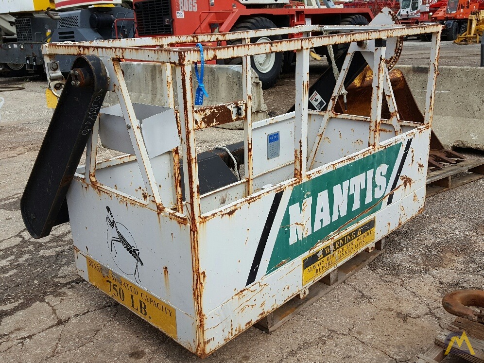Mantis 2-Man 750 lb. Capacity Man Basket 3