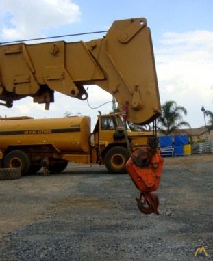 P&H R-200 20-ton Down Cab Rough Terrain Crane 5