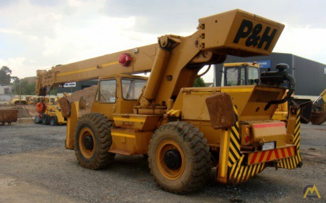P&H R-200 20-ton Down Cab Rough Terrain Crane 2