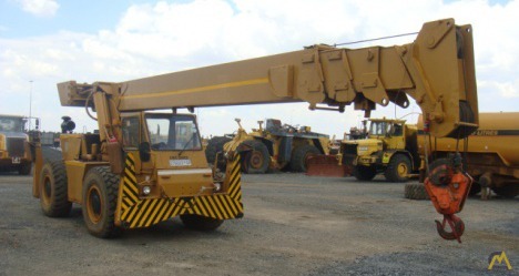 P&H R-200 20-ton Down Cab Rough Terrain Crane 0