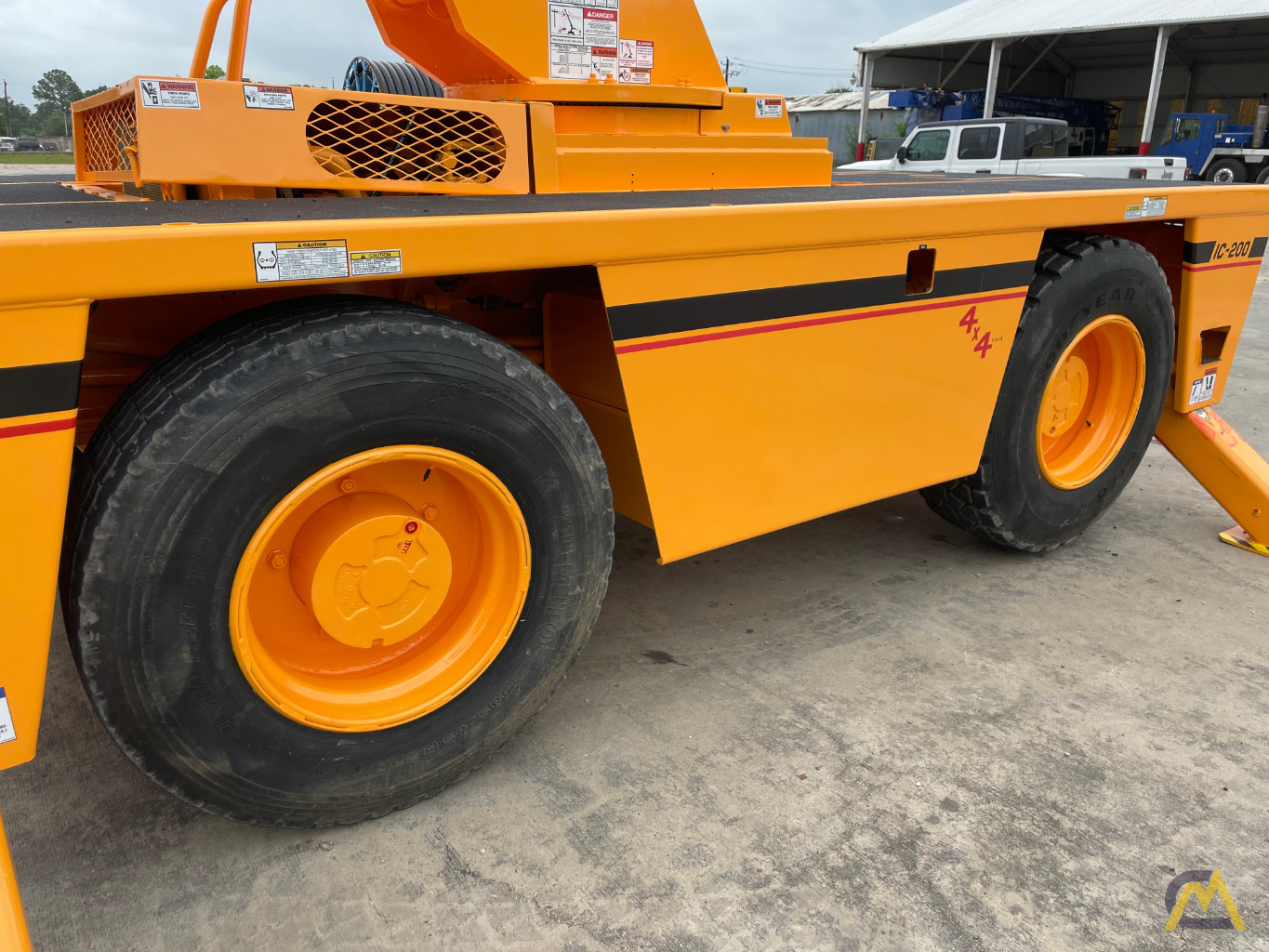 2000 Broderson IC-200-3D 15-Ton Carry Deck Crane 11