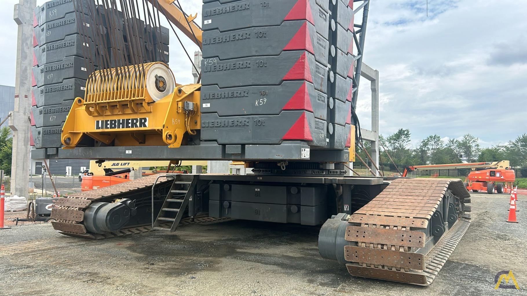 Liebherr LR 1400-1 Lattice Boom Crawler Crane 5