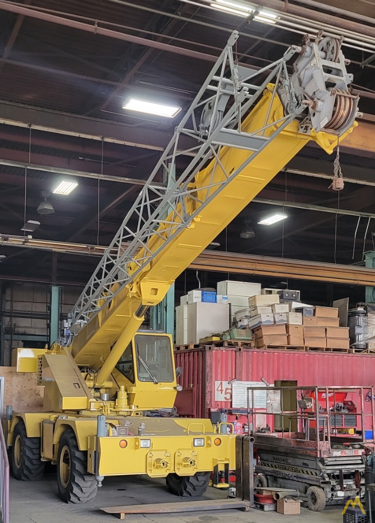 2001 Grove RT522B 22-Ton Rough Terrain Crane 0