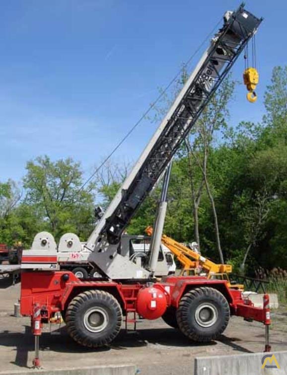 Link-Belt RTC-8060 60-ton Rough Terrain Crane 0