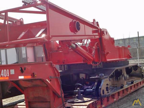 2001 Manitowoc 2250 300-Ton Lattice Boom Crawler Crane 5