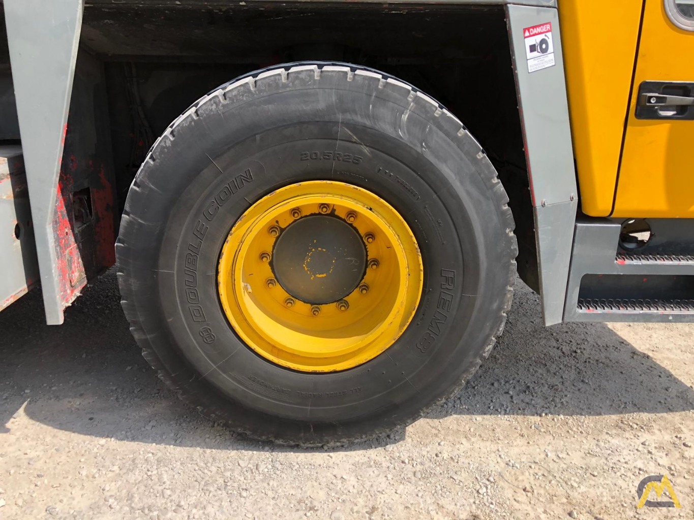 Grove GMK5120B 120-Ton (100 Metric Ton) All Terrain Crane 9