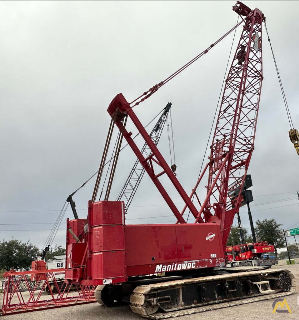 2002 Manitowoc 555 Series 1&2 150-Ton Lattice Boom Crawler Crane; CranesList ID: 776 0