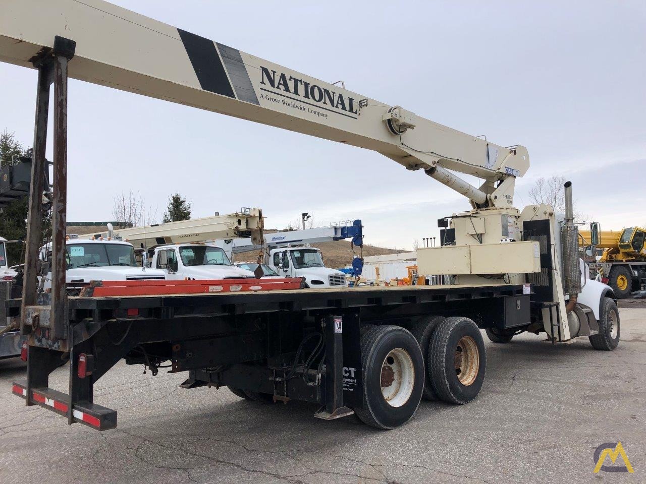 2003 National 1100 28-Ton Boom Truck Crane 2