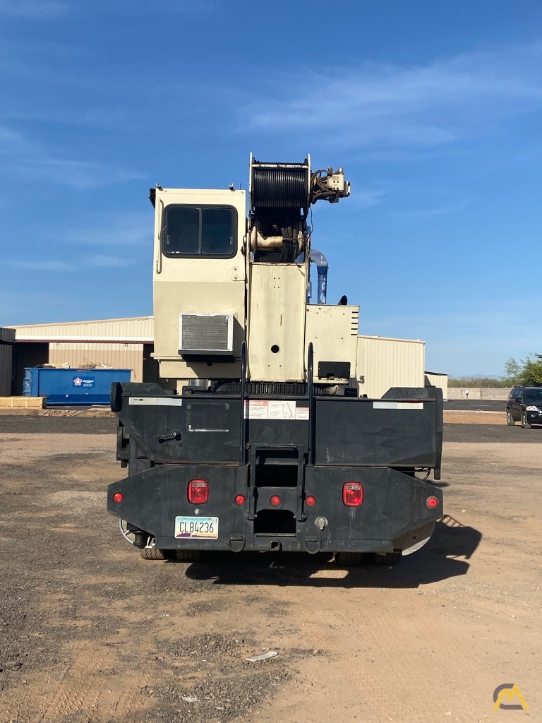 2004 National-Peterbilt 14110 33-Ton Boom Truck Crane; CranesList ID: 696 1