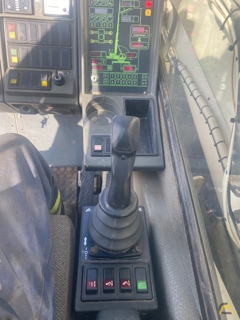 Fleet Owned Grove GMK5240 All Terrain Mobile Crane 11