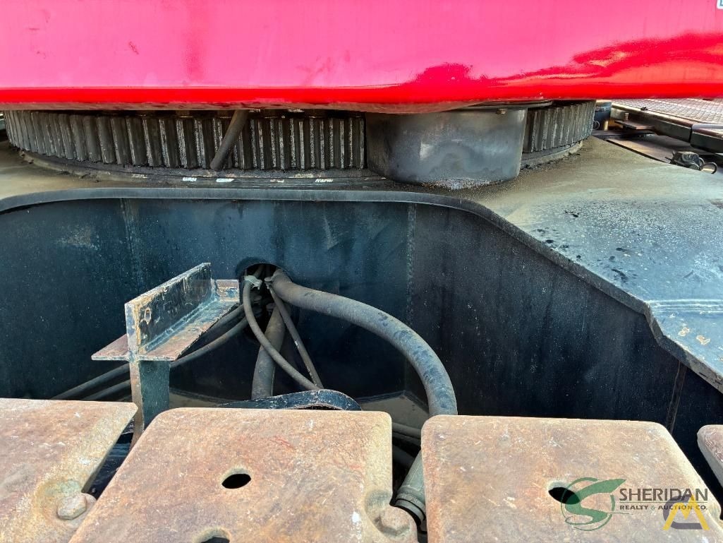 SOLD - 2005 Manitowoc 555 Lattice Boom Crawler Crane 32