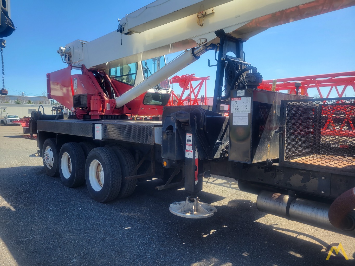 2005 National 18142 40-Ton Boom Truck Crane 10