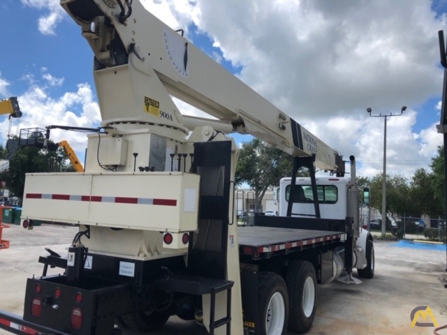 2005 National 9103A 26-Ton Boom Truck Crane 7