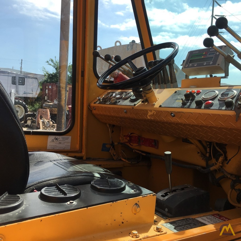 2006 Broderson RT-300-2C 15-Ton Down Cab Rough Terrain Crane 2