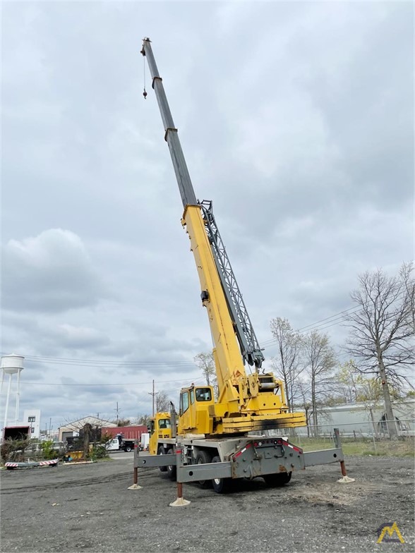 2006 Grove TMS700E 60-Ton Telescopic Truck Crane 3