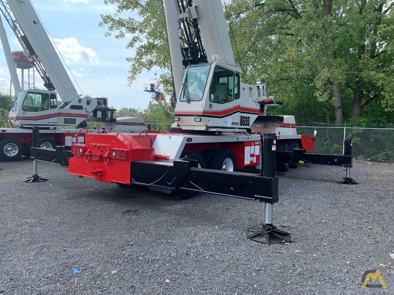 2006 Link-Belt HTC-8690 90-Ton Telescopic Truck Crane w/ Detroit Engine 14