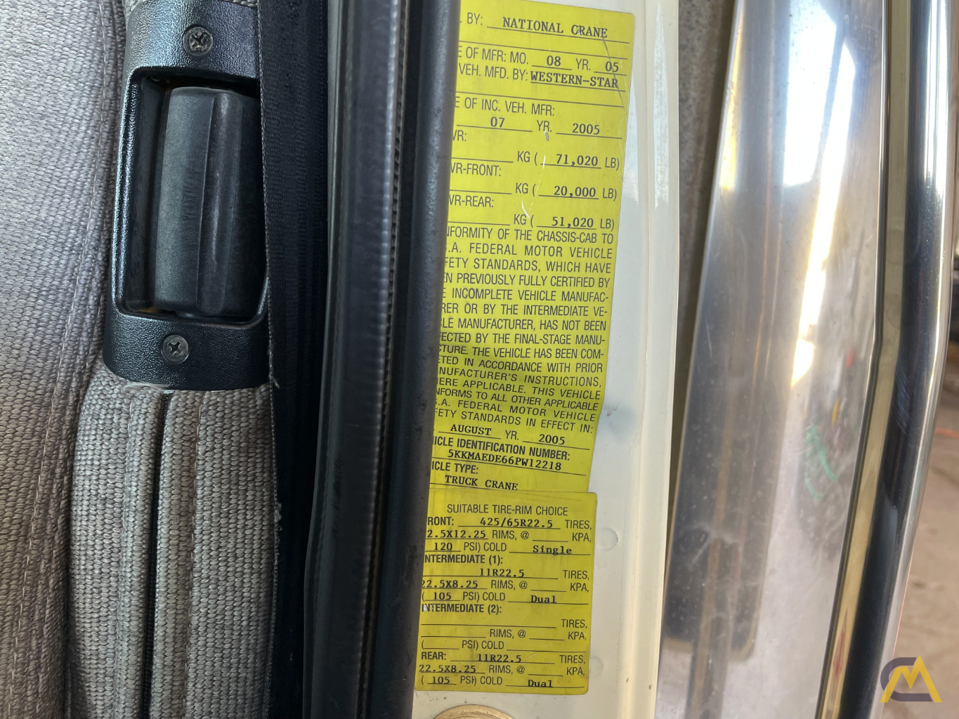 2006 National 18127 40-Ton Boom Truck Crane 23