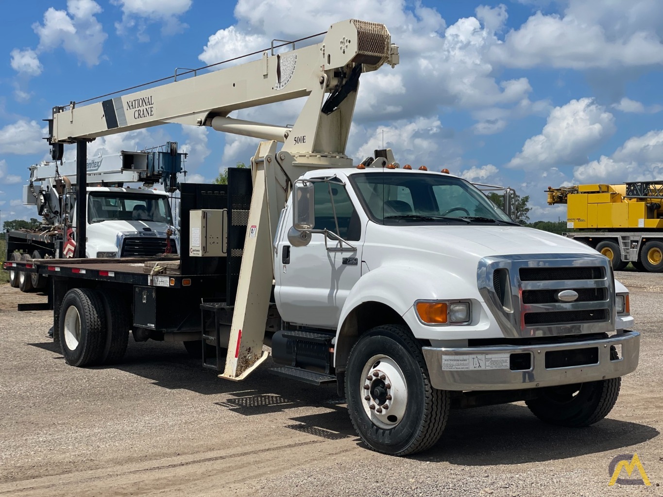 National 500E 18-ton Boom Truck Crane on Ford 2