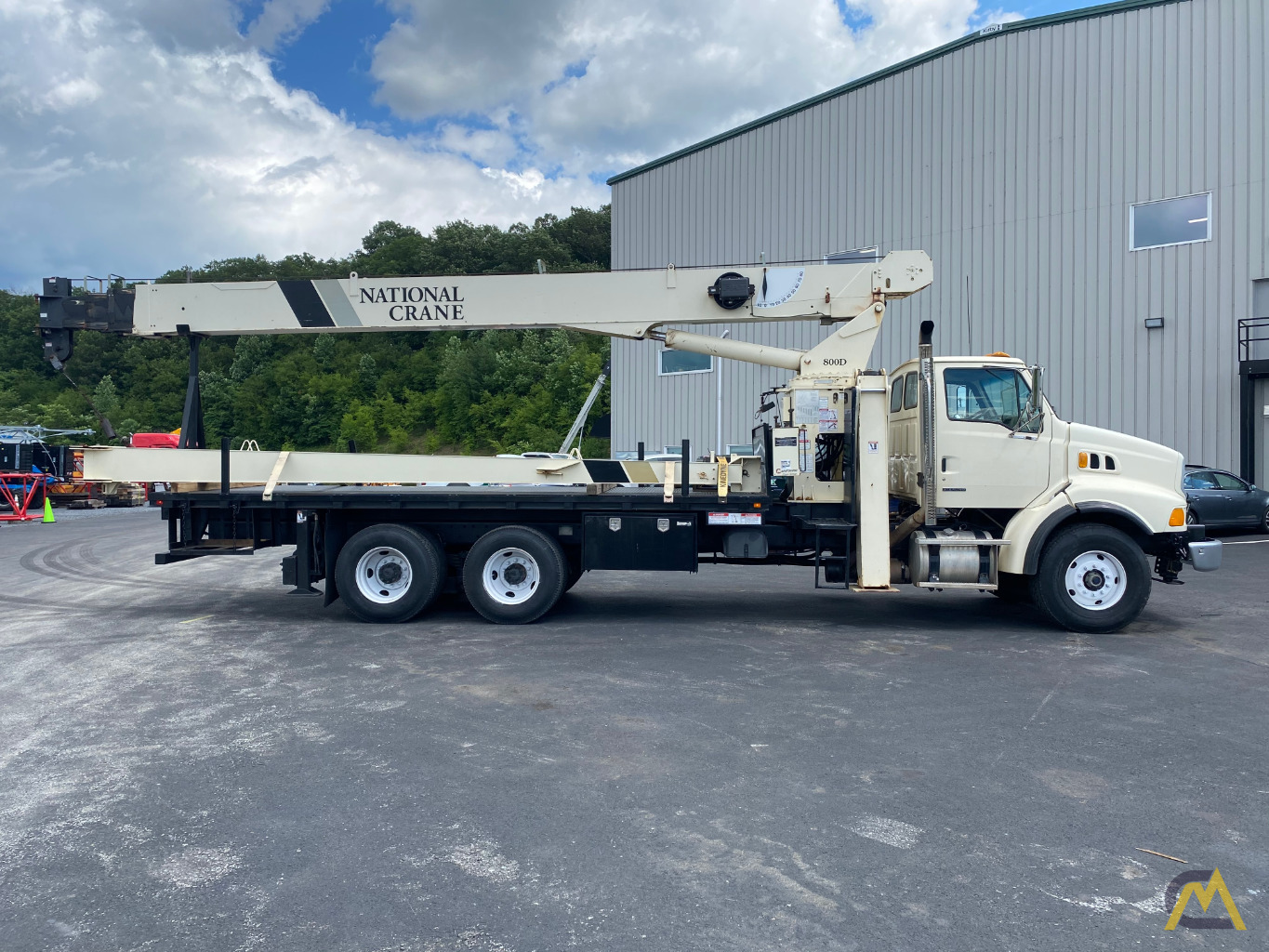 National 8100D 23-Ton Boom Truck Crane 3