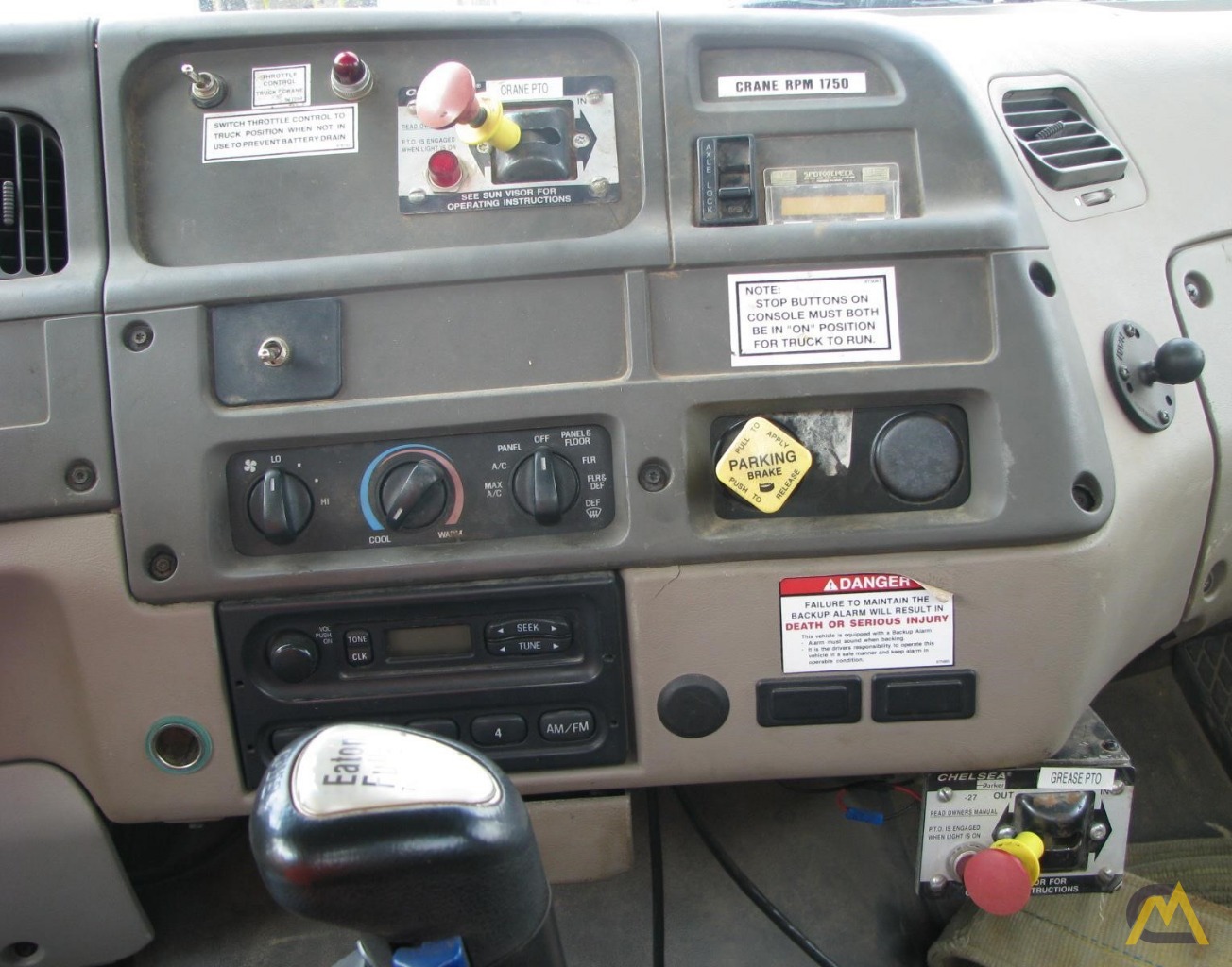 2006 NATIONAL 900A 8