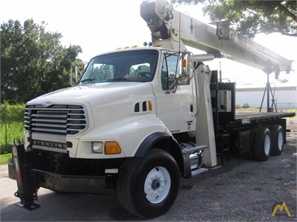 2006 NATIONAL 9103 CRANE ON 2006 STERLING LT-8513 2